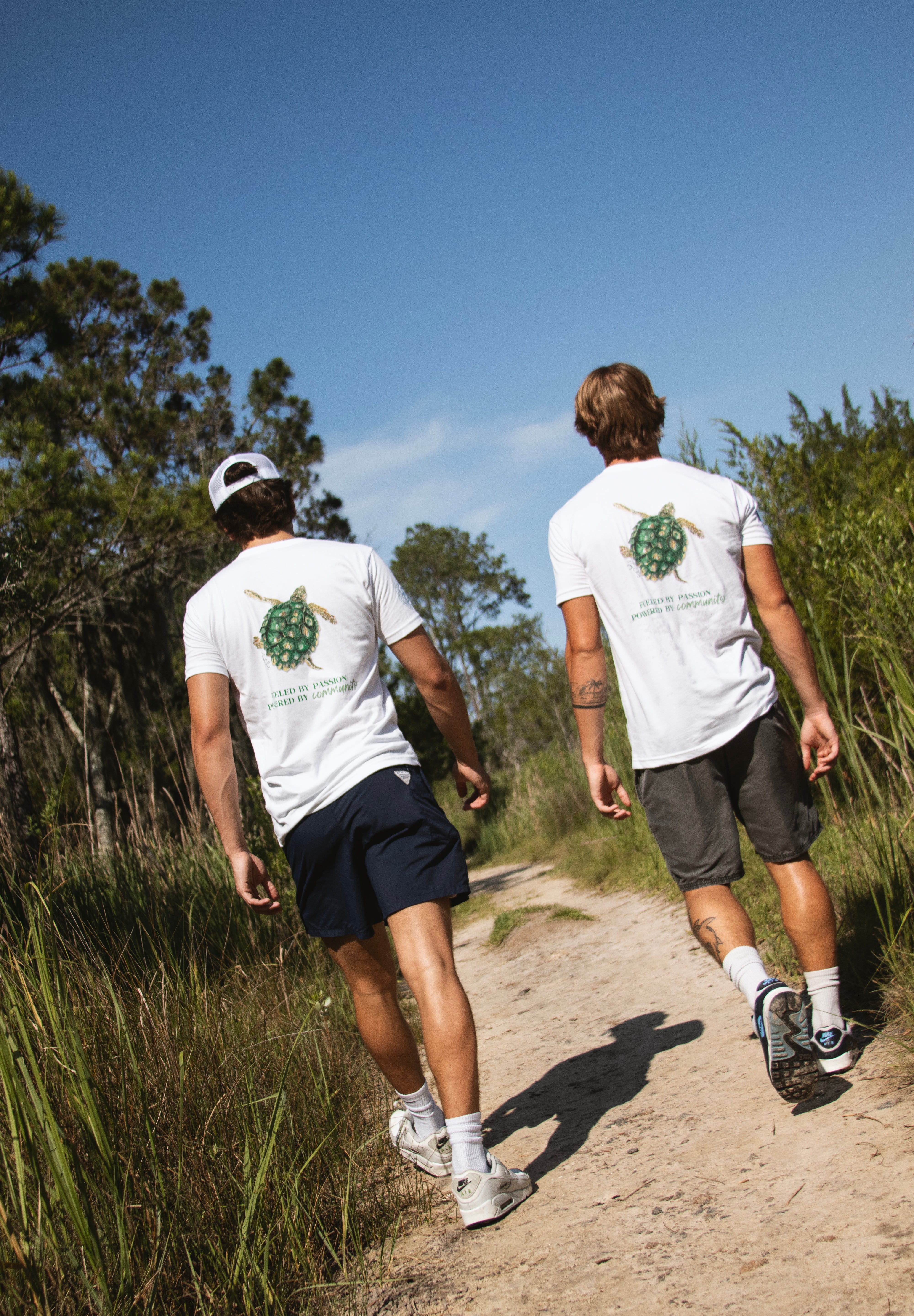Moisture-Wicking Sun Shirt, Unisex Lightweight Outdoor Performance Shirt,
Dry Fit UV Protection Shirt for Boating, Fishing, & Beach Days